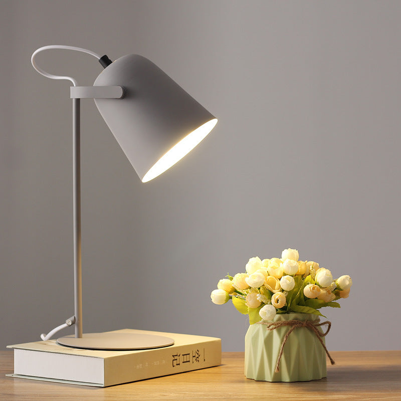 Creative LED Bedside Table Lamp – Modern Bedroom Lighting